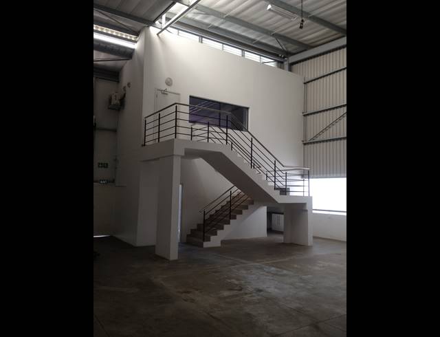 522M² MINI FACTORY TO LET IN RIVERHORSE VALLEY
